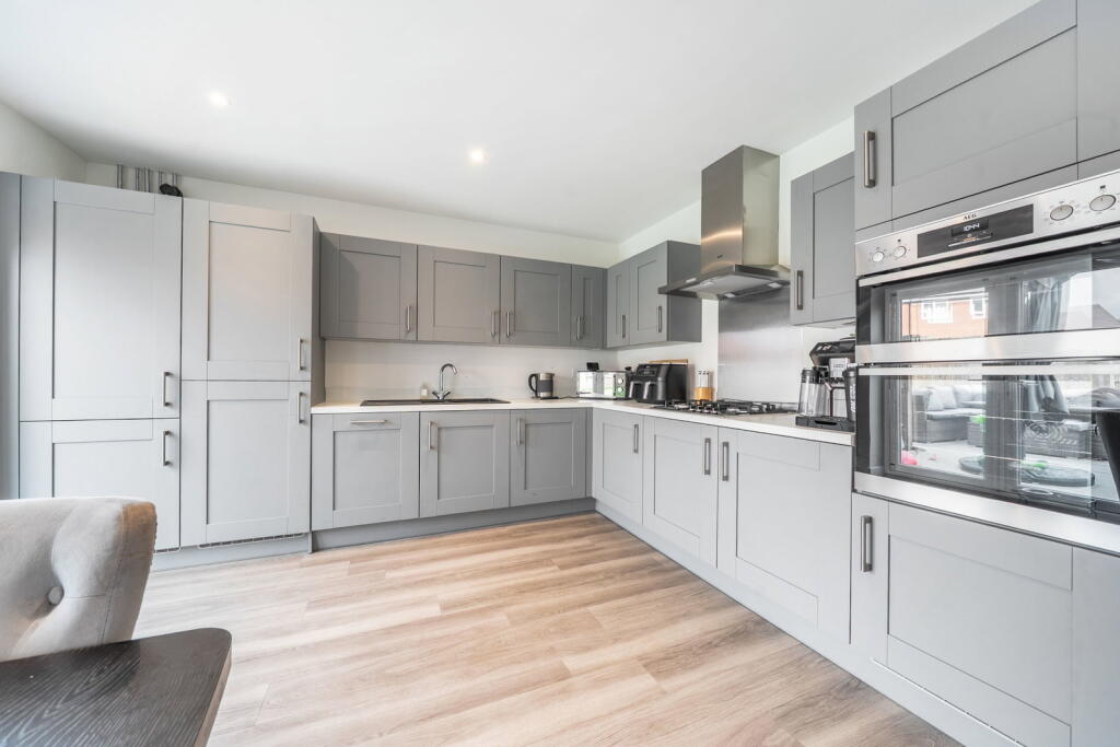 House in Basingstoke and Deane, Dummer - View 2