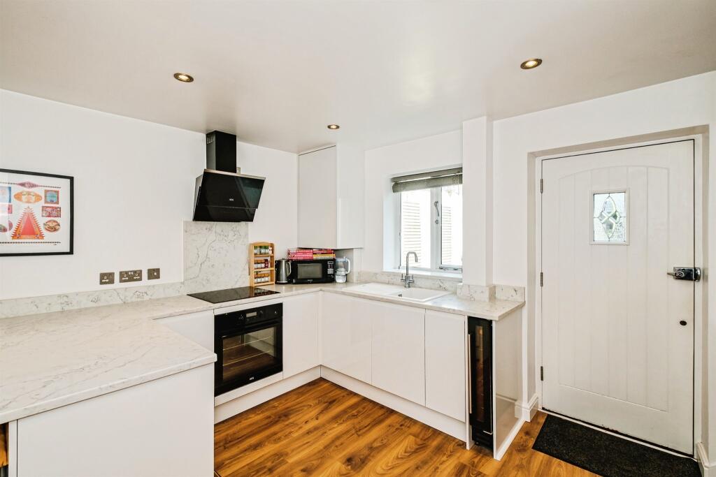 Augusta Place, Worthing photo 5