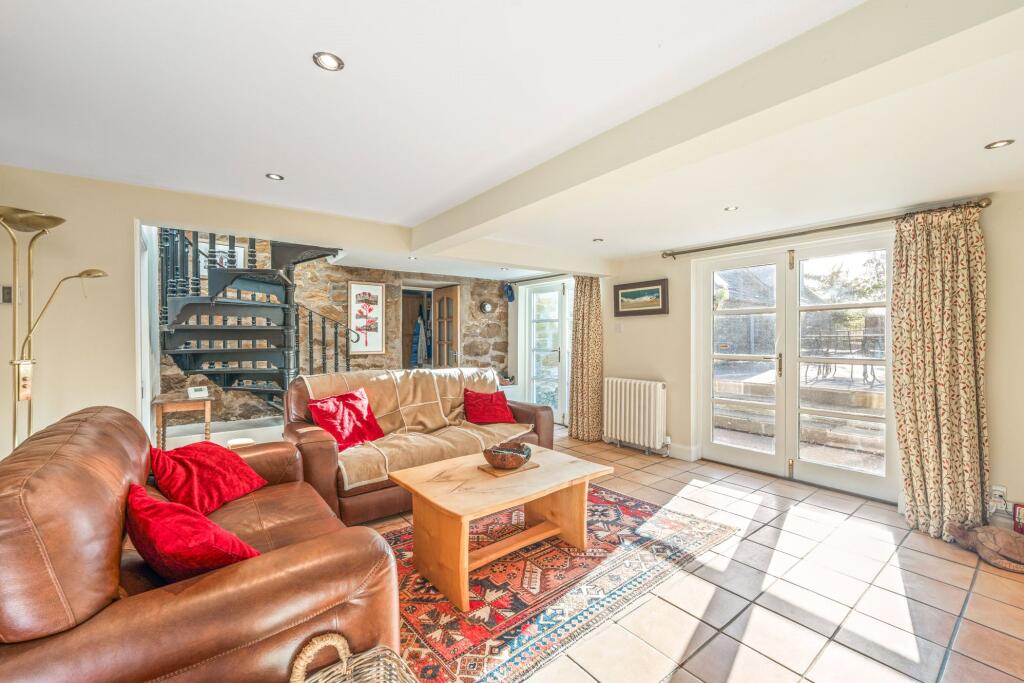 House in Kirkcaldy, Fife - View 3