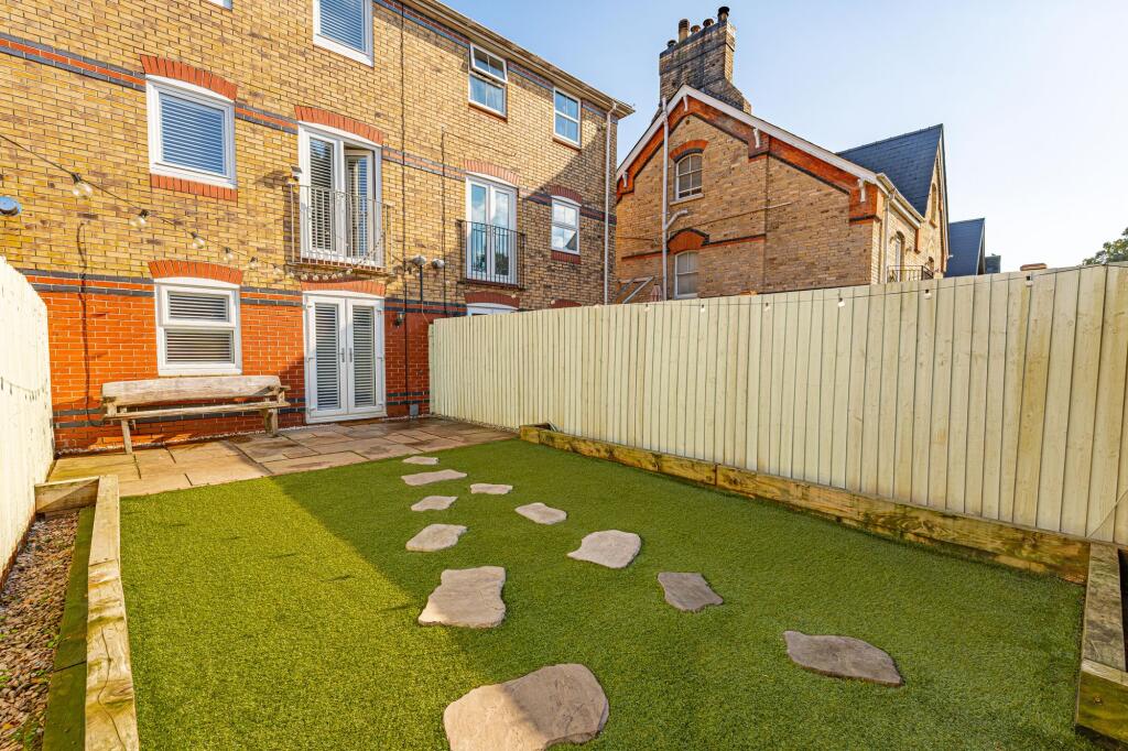 Stow Park Drive, Newport, NP20 photo 3
