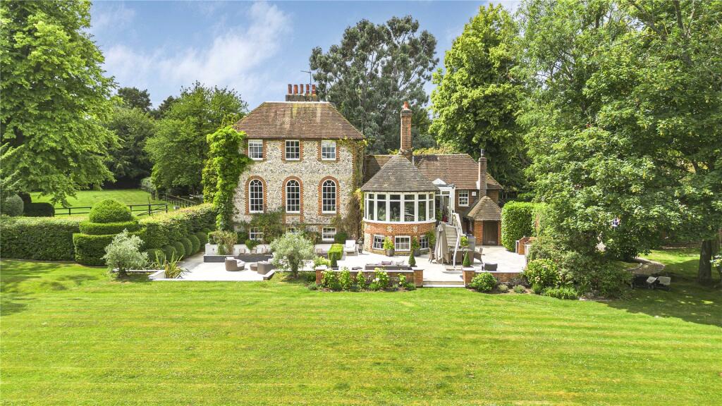 Main image of property: Sheepcote Dell Road, Holmer Green, High Wycombe, Buckinghamshire, HP15