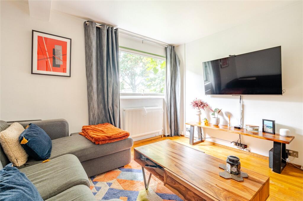 Apartment in London, Chalk Farm - View 4