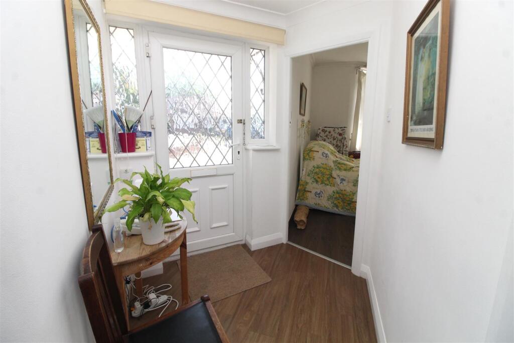 The Drive, Potters Bar photo 3