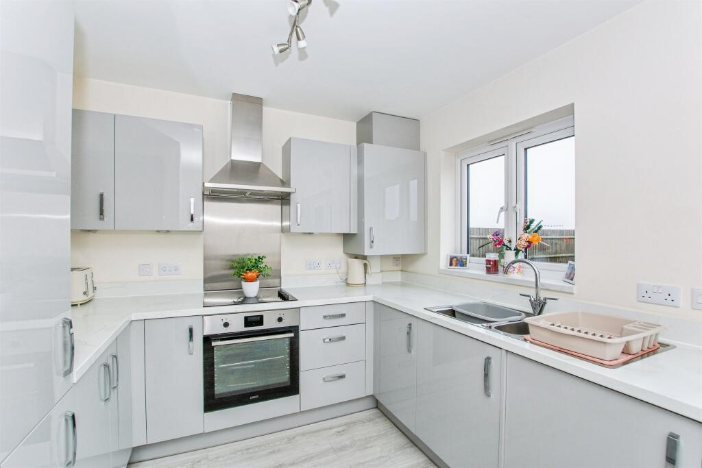 Grove Gardens, Elm, Wisbech photo 2