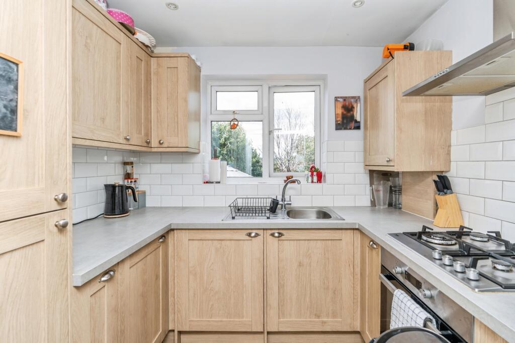 Ash Tree Road, Southampton, Hampshire, SO18 photo 4