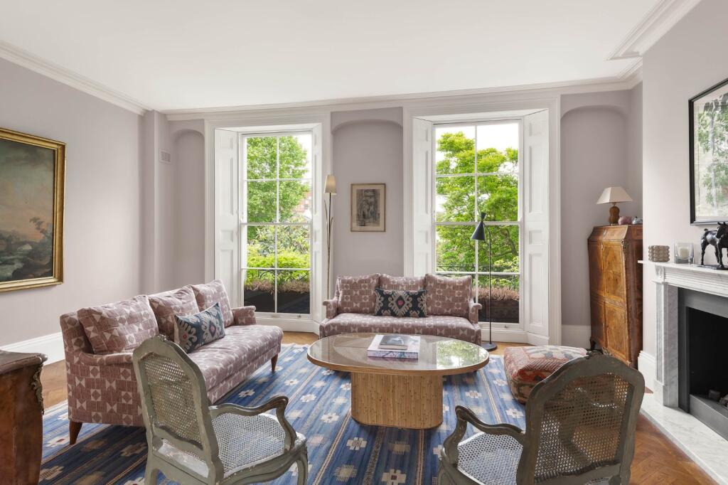 House in London, Kensington - View 2