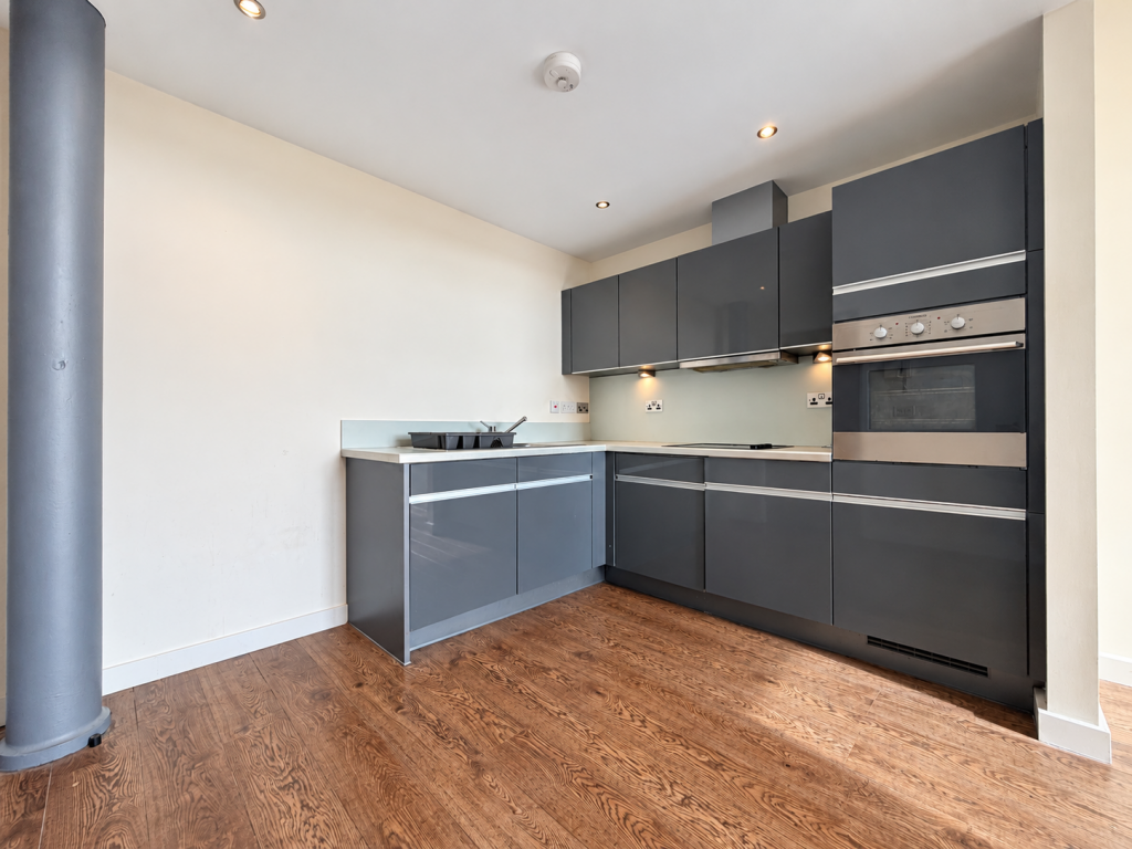 Apartment in Bradford - View 4