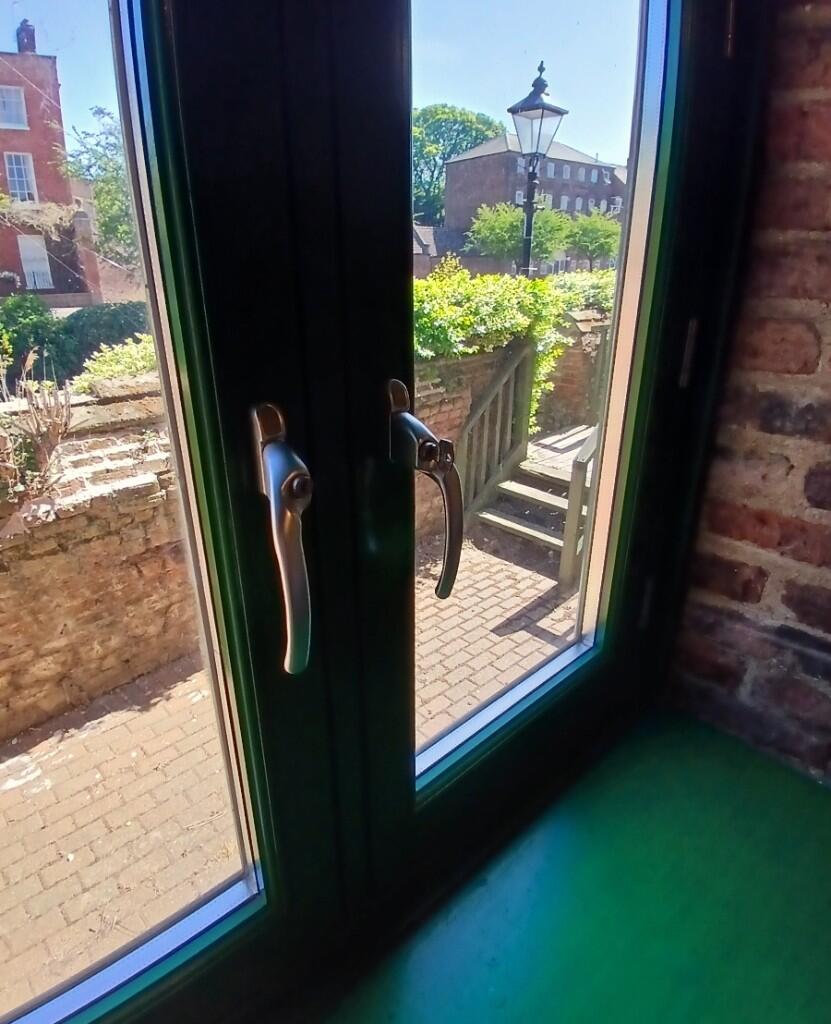 Main image of property: Double Street, Spalding, Lincolnshire, PE11