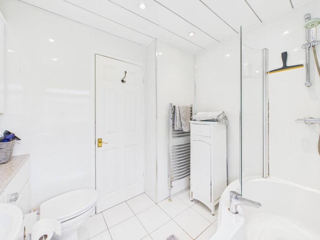 Additional image 13 of Harden Grove, Long Lee