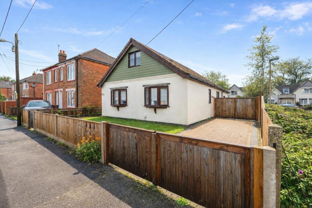 Main image of property: Westfield Road, Totton, SOUTHAMPTON