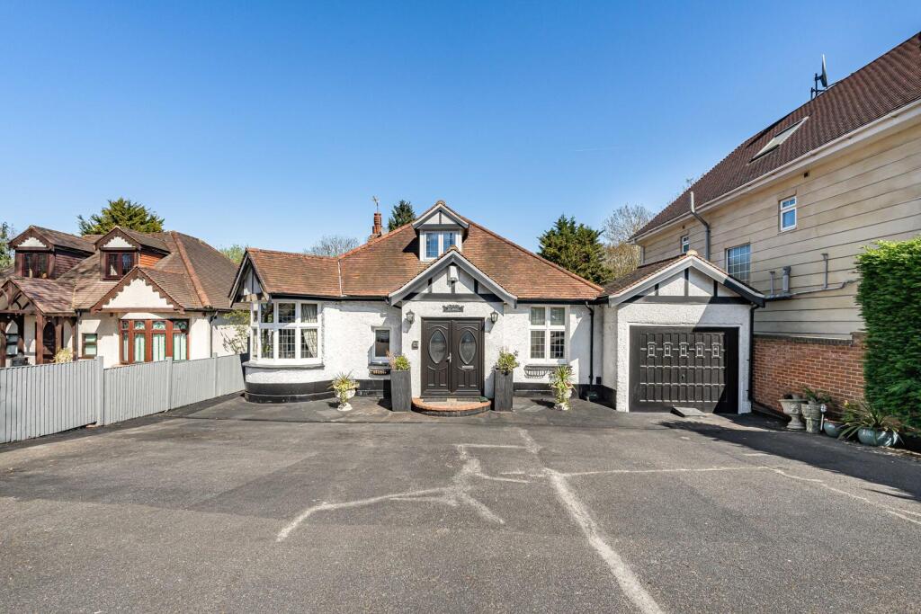 Main image of property: Park Avenue, Enfield