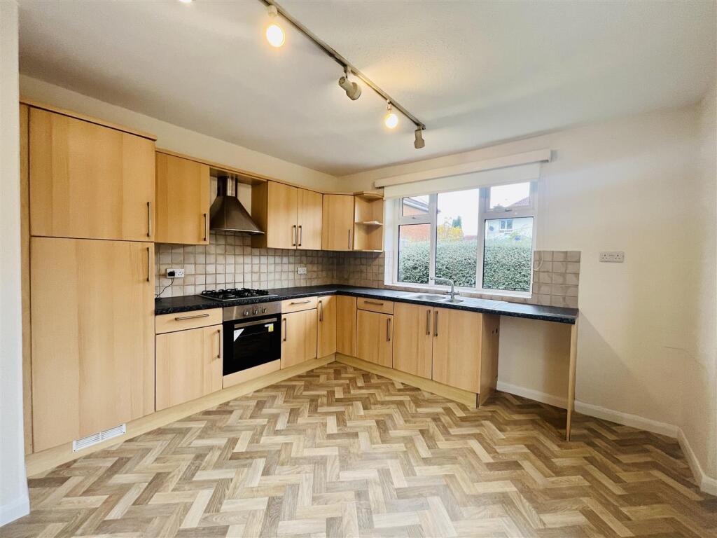 Aimson Road East, Timperley, Altrincham photo 3