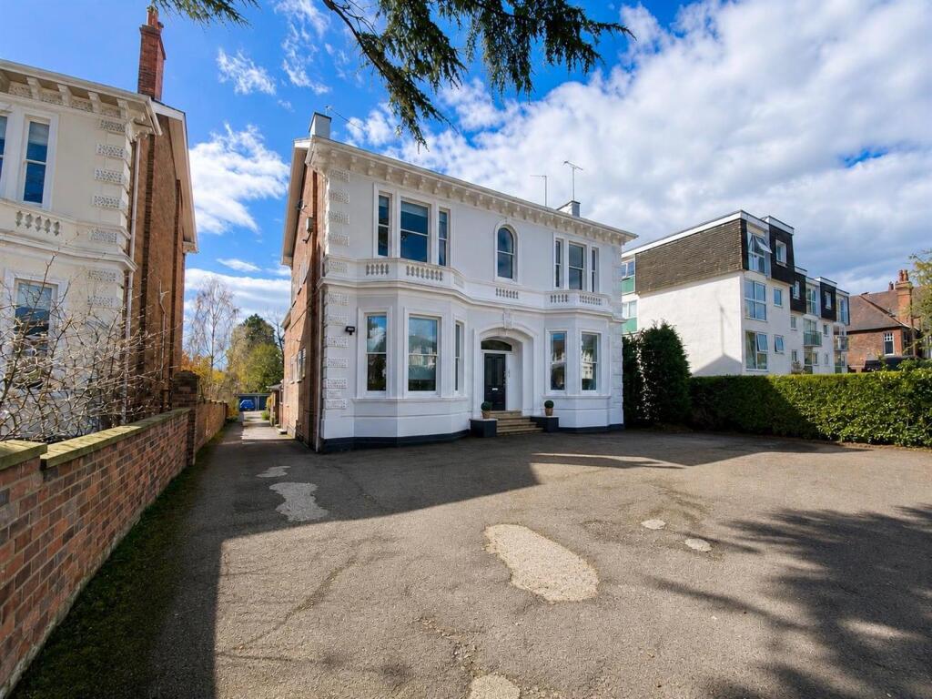 Main image of property: Kenilworth Road, Leamington Spa