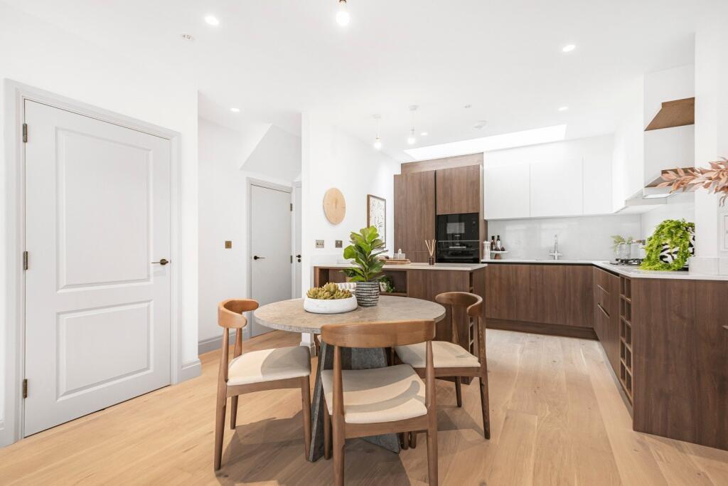 House in London - More