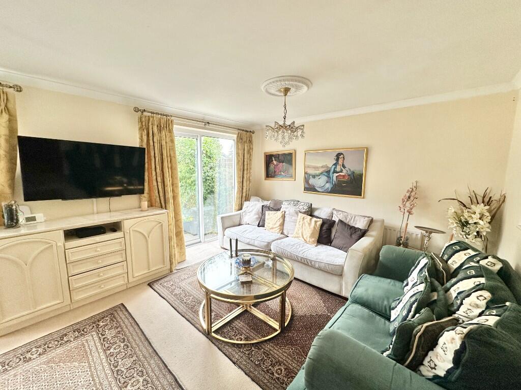 Pinewood, Sale, Cheshire, Greater Manchester, M33 photo 2