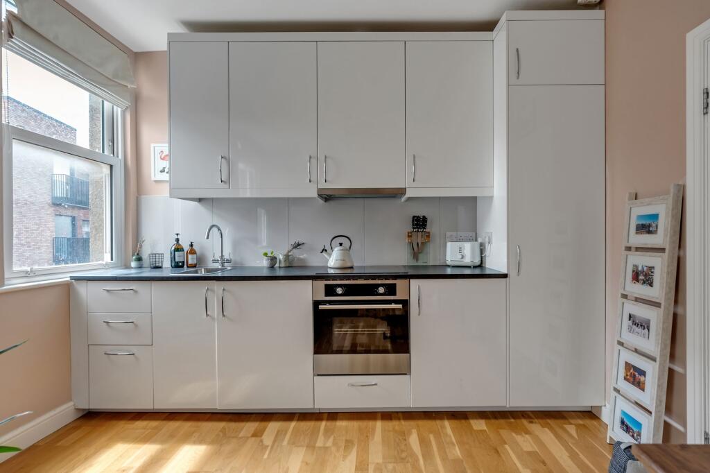 Apartment in Bristol, Wapping Wharf, Bedminster - View 3