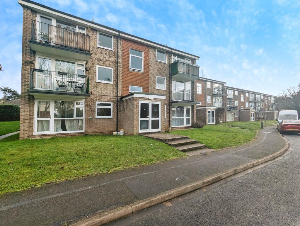 Main image of property: Westcote Road, Reading, Berkshire