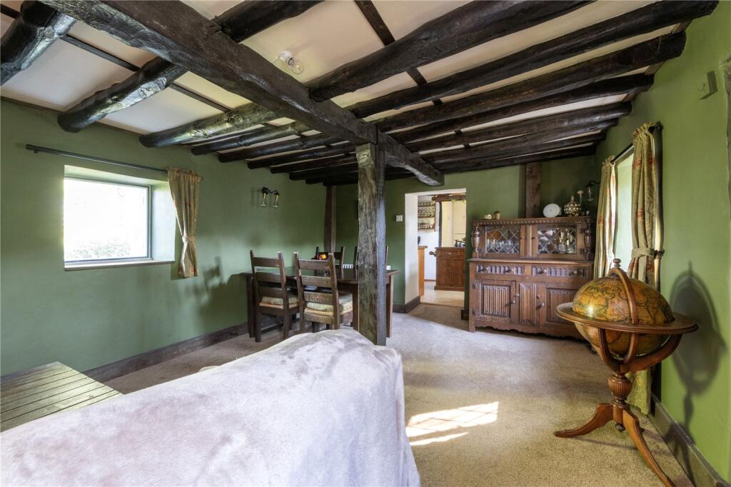 House in Taunton - View 5