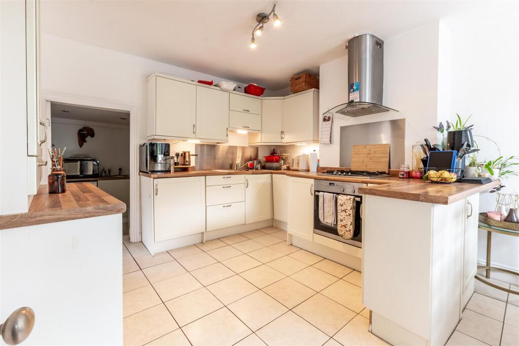 House in Bath - View 3