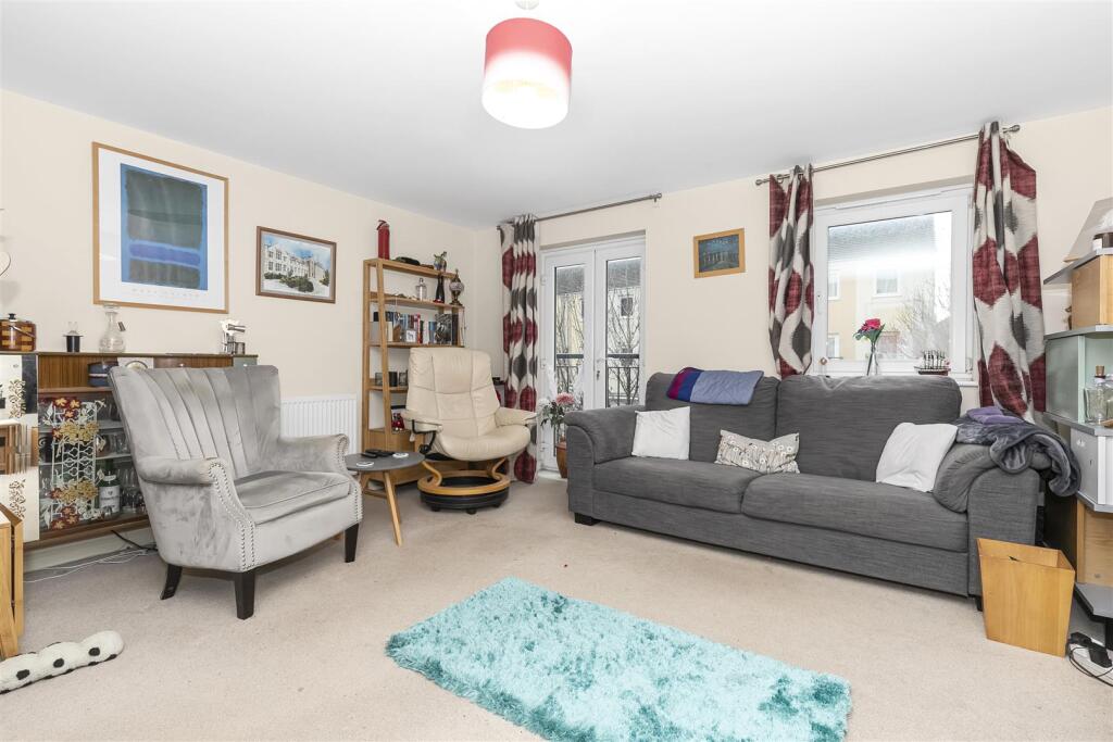 Syms Avenue, Frampton Cotterell, Bristol photo 3