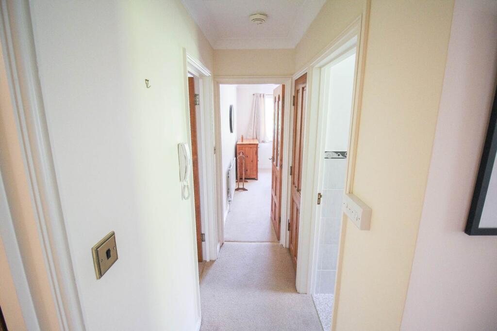 Apartment in Weston-super-Mare, Whitecross Village - More