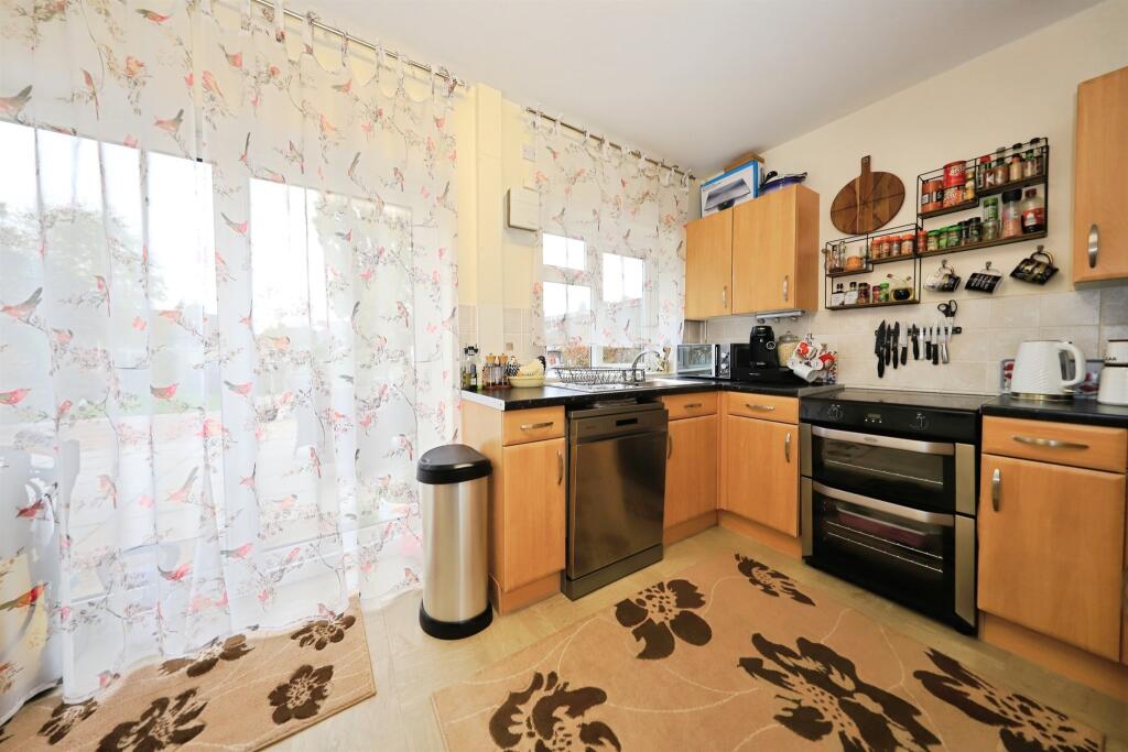 Beach Road, Bilston photo 2