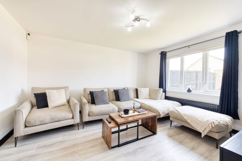 House in Bathgate, West Lothian - View 2