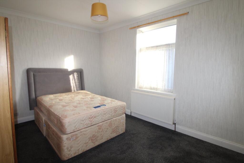 18 Bracewell Street, Keighley, BD21 4NJ photo 4