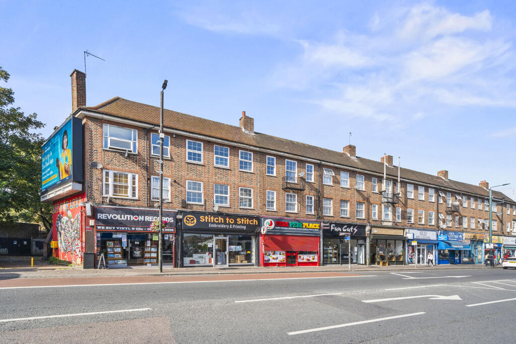 Main image of property: 2A Central Parade