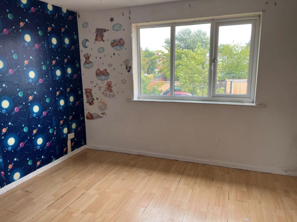 House in Nottingham, Nottinghamshire - View 4