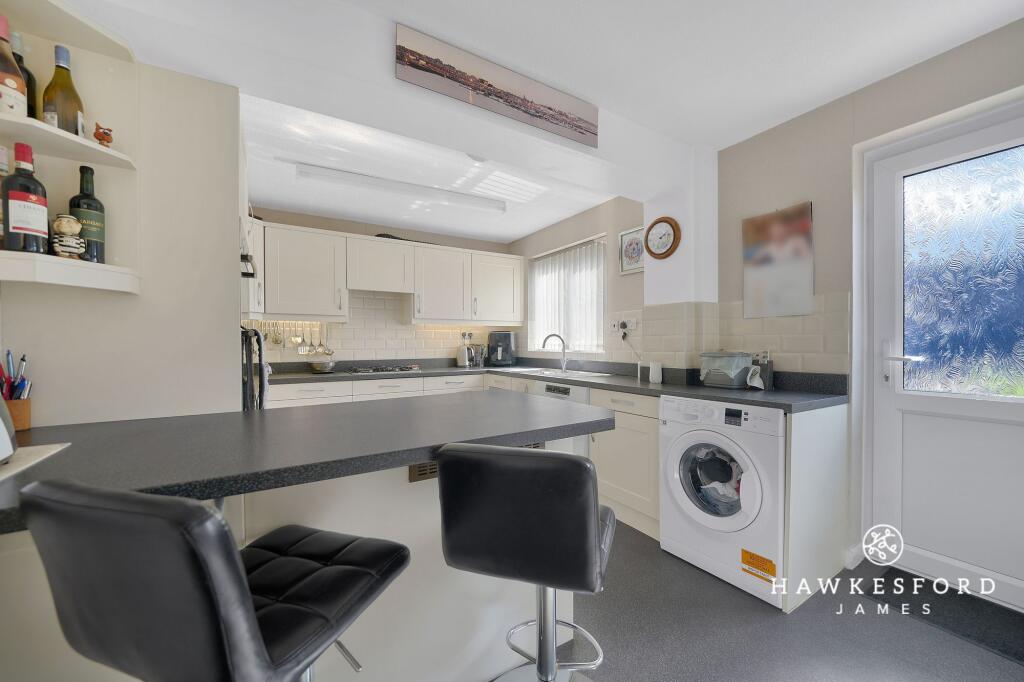 House in Swale, Grove Park, Chalkwell - More