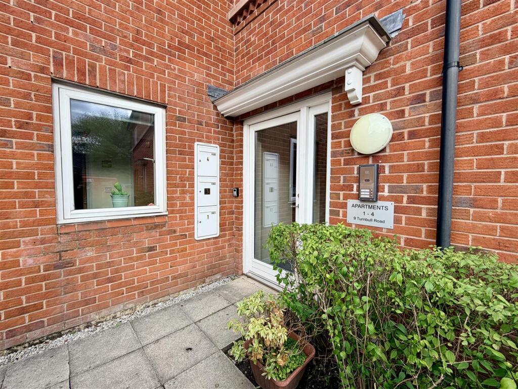 Apartment in Warrington - View 5