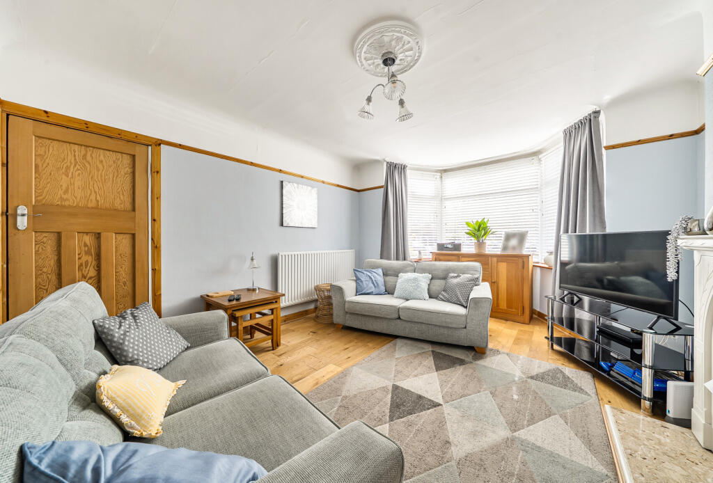 House in Sutton - View 4