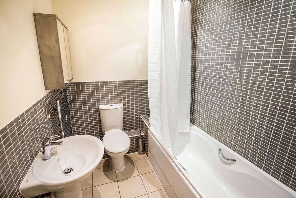 Apartment in Chester - View 4