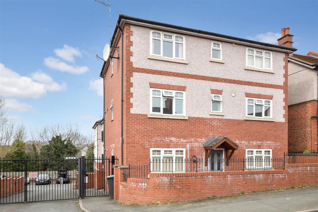 2-bed flat on The Chimes, Wrexham, £115,000