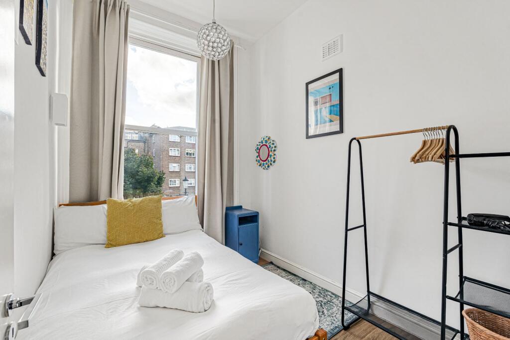 Apartment in London - View 5