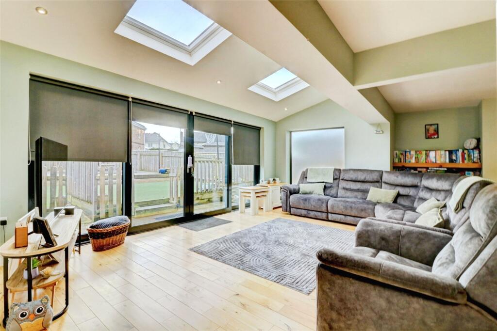 The Crescent, Consett, County Durham, DH8 photo 2