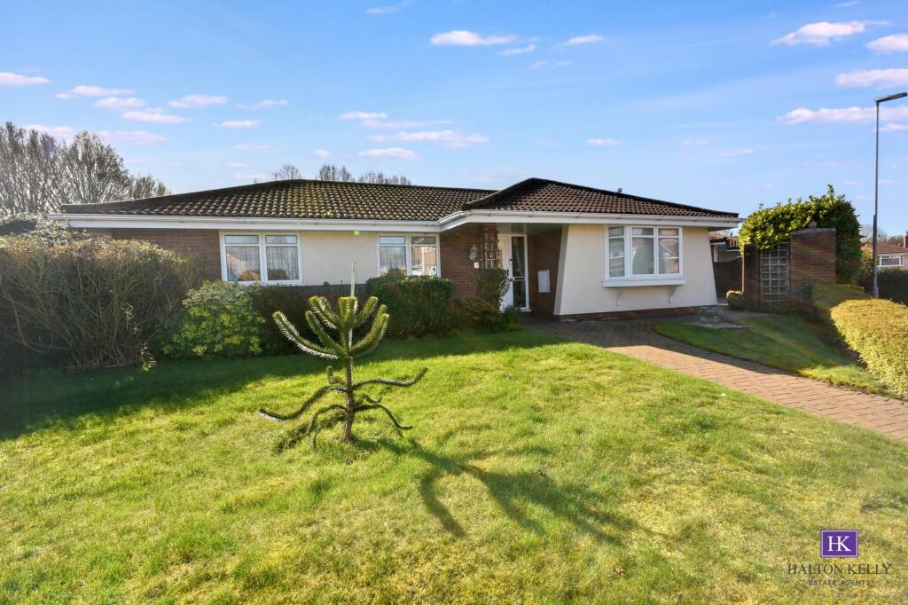 Main image of property: Falconers Green, Westbrook, WA5