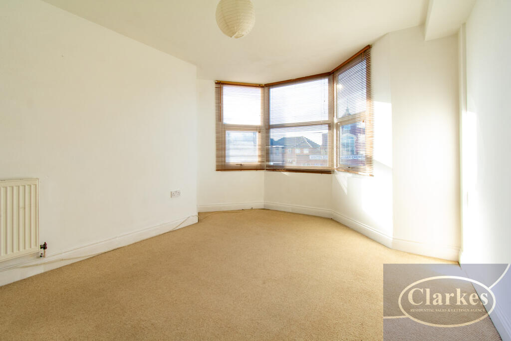 Apartment in Bournemouth, Winton - View 2