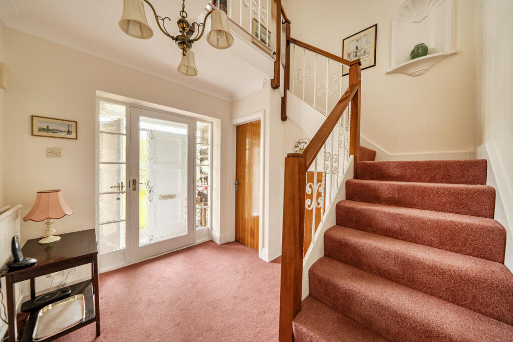 Wentworth Gate, Wetherby, West Yorkshire photo 3