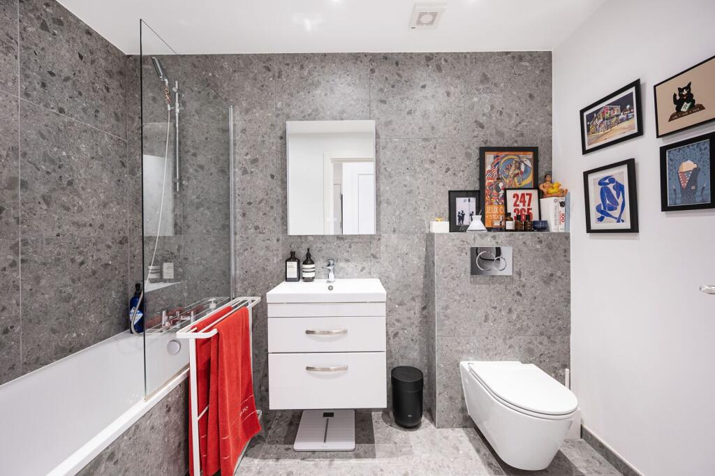 Apartment in London - View 4