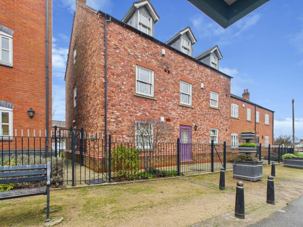 Main image of property: Flat 8 The Leys, Hinckley Road, Burbage, Hinckley