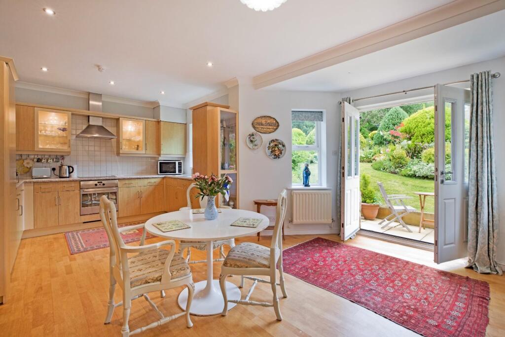 Apartment in Bradford, Ilkley - View 3