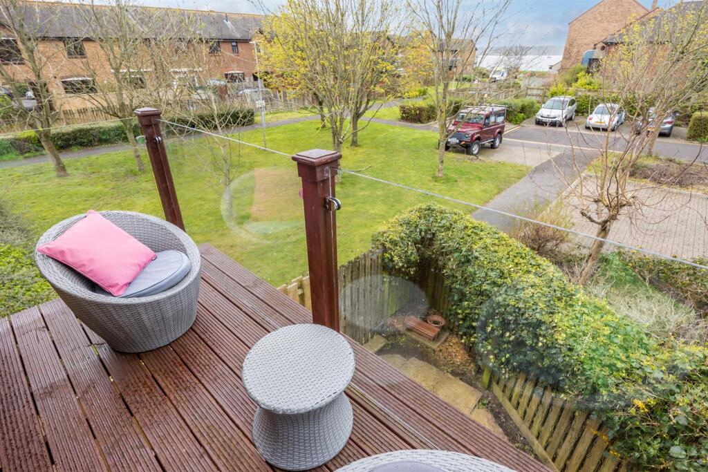 Lander Close, Poole photo 5