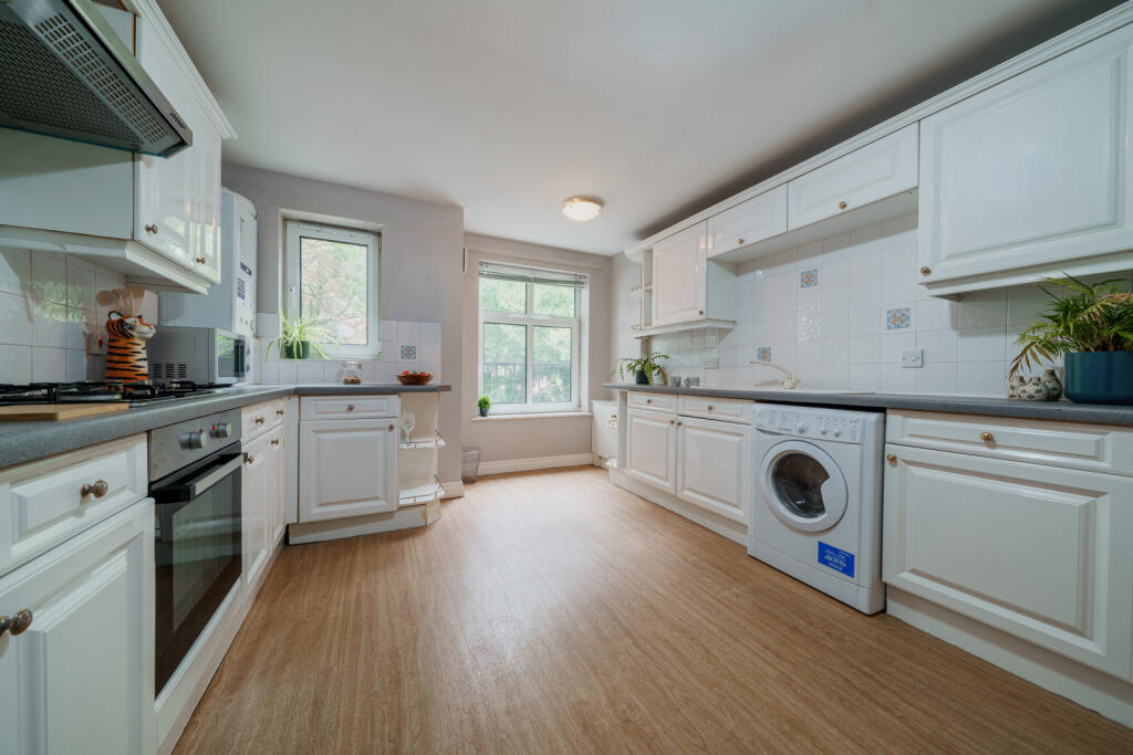 Apartment in Manchester - More