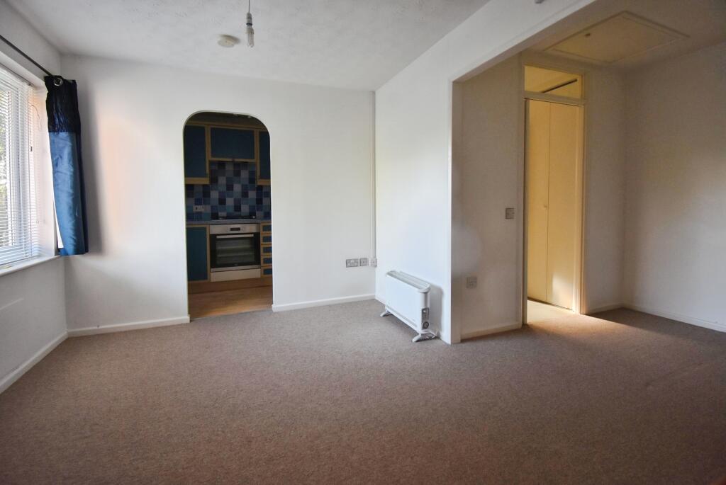 Apartment in Southampton - View 4