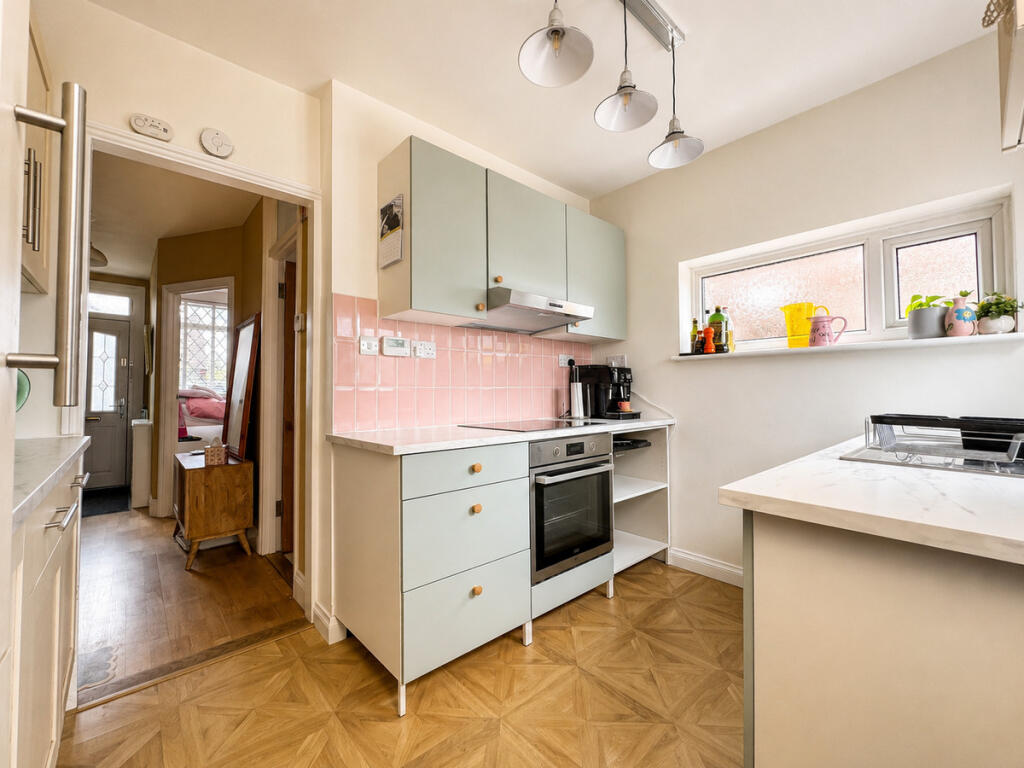 House in Southend-on-Sea - View 4