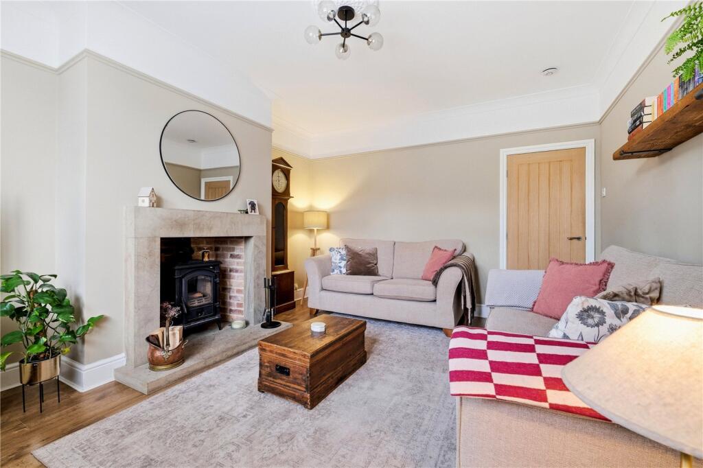 House in Pendle, Barnoldswick - More
