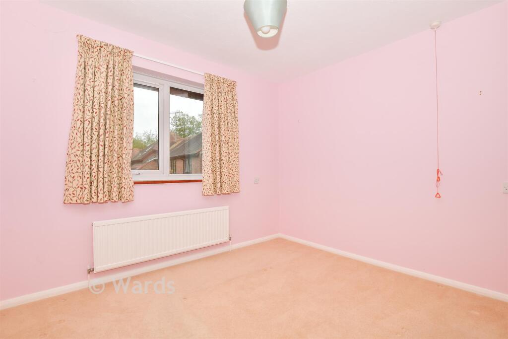 Apartment in Tonbridge and Malling, Kent - View 5