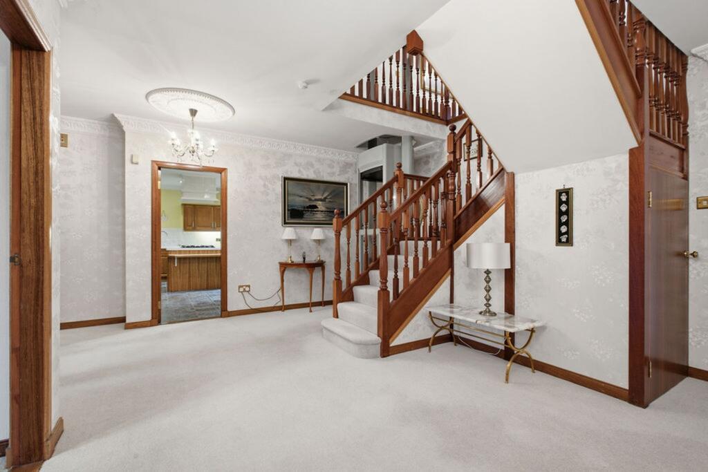 House in Crosslee, Craigends, Renfrewshire - View 5